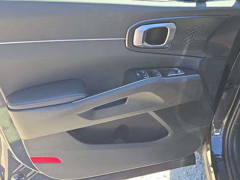 New 2026 Kia Sorento S image 17