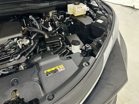 Used 2025 Toyota Sienna LE image 71