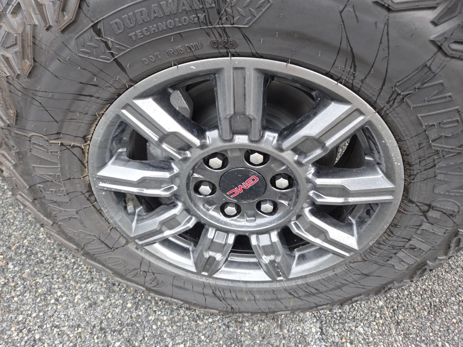 New 2026 GMC Sierra 1500 AT4X w/ LPO, Black Badging Package AWD/4WD image 17
