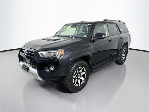 Used 2023 Toyota 4Runner TRD Off-Road Premium w/ Moonroof Package AWD/4WD image 3