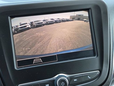 Used 2022 Chevrolet Equinox LT FWD image 18