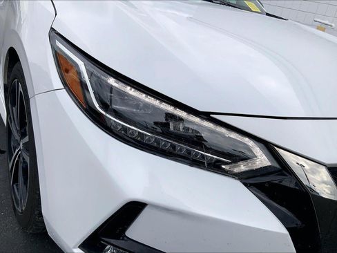 Used 2022 Nissan Sentra SR w/ SR Premium Package FWD image 24