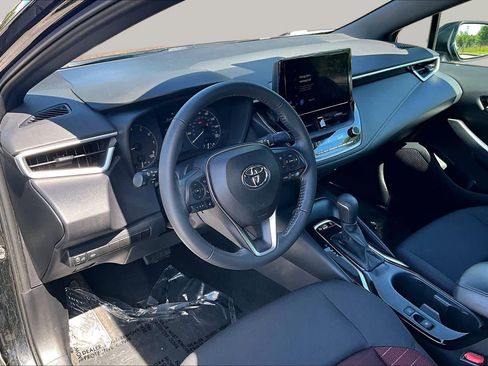 Used 2023 Toyota Corolla SE w/ SE Premium Package FWD image 18