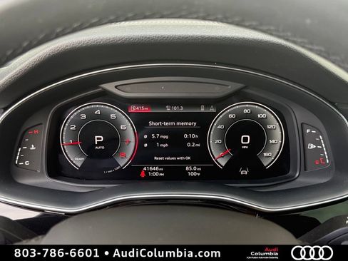 Used 2023 Audi Q7 3.0T Premium w/ Convenience Package AWD/4WD image 28