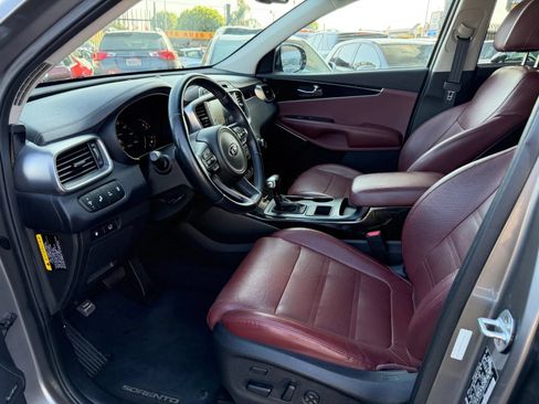 Used 2017 Kia Sorento SX FWD image 30