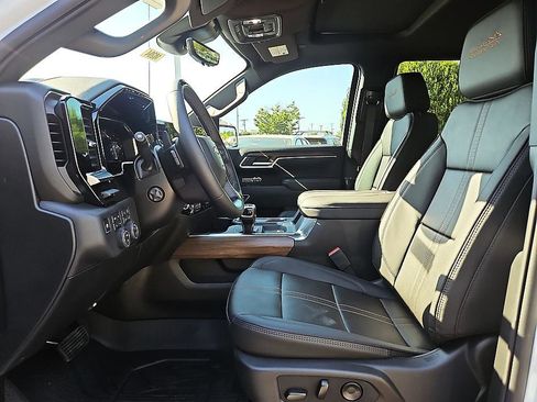 New 2026 Chevrolet Silverado 1500 High Country AWD/4WD image 10