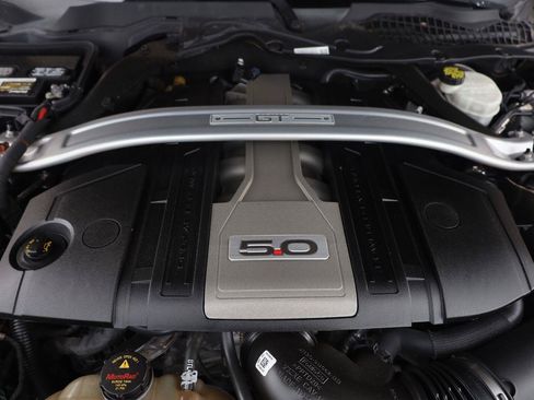 Used 2018 Ford Mustang GT Premium w/ GT Performance Package RWD image 10
