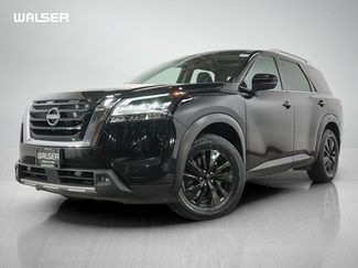 Used 2023 Nissan Pathfinder SL AWD/4WD video 1