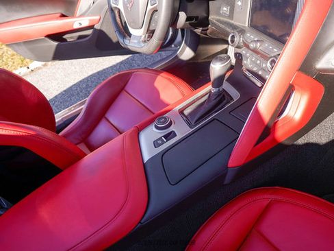 Used 2015 Chevrolet Corvette Z06 w/ 3LZ Preferred Equipment Group image 45