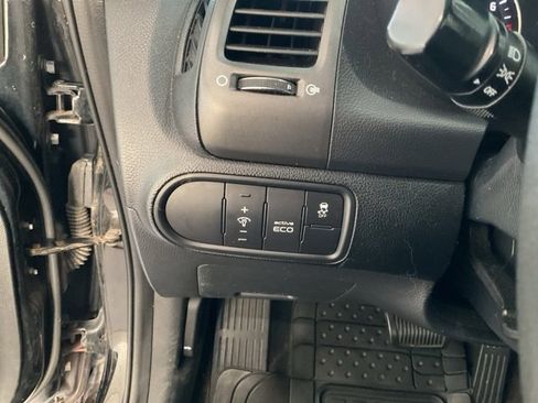 Used 2015 Kia Forte LX w/ Popular Package image 8