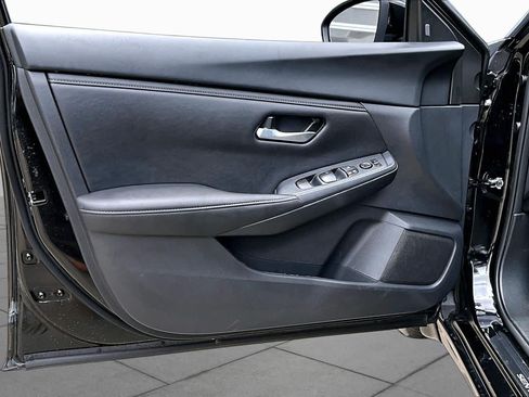 Used 2025 Nissan Sentra SV w/ Trunk Package FWD image 21
