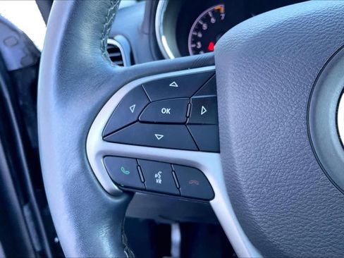 Used 2019 Jeep Grand Cherokee Overland image 21