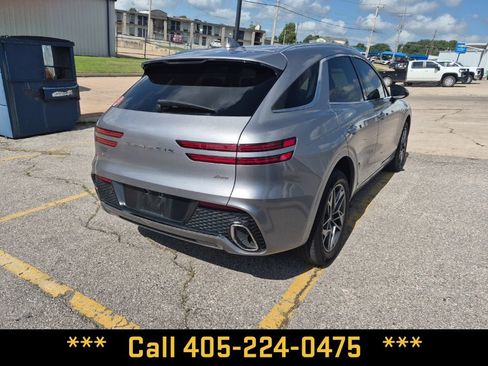 Used 2023 Genesis GV70 2.5T w/ Select Package AWD/4WD image 10