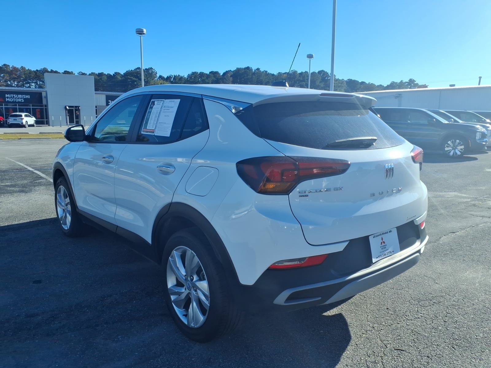 Used 2025 Buick Encore GX Preferred AWD/4WD image 4