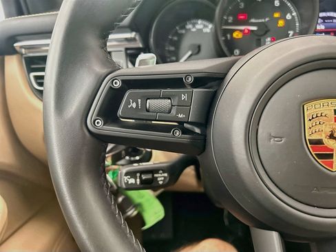 Certified 2025 Porsche Macan AWD/4WD image 13