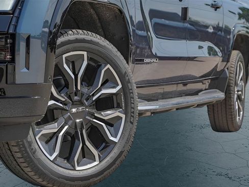 New 2025 GMC Sierra EV Denali image 4
