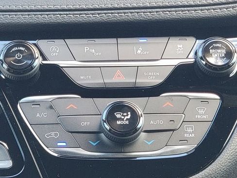 New 2026 Chrysler Pacifica Select w/ S Appearance Package AWD/4WD image 29