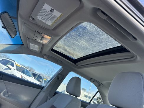 Used 2012 Toyota Camry XLE image 9