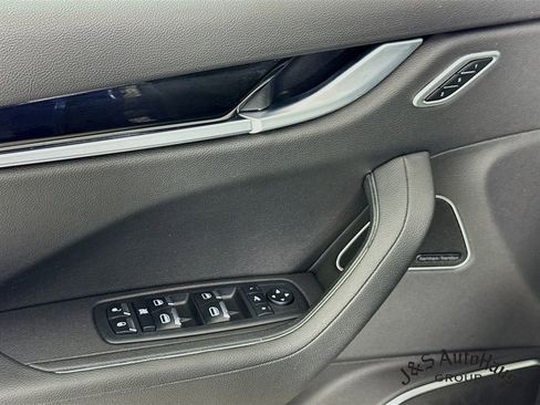 Used 2022 Maserati Levante Modena image 23