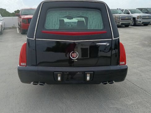 Used 2011 Cadillac DTS Limousine FWD image 5