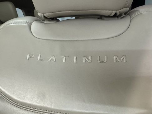Used 2020 Ford Explorer Platinum image 46