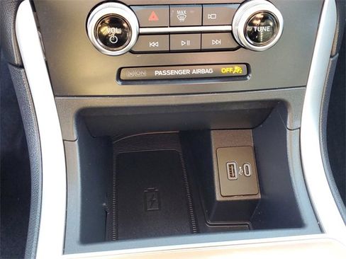 Certified 2024 Ford Edge SEL w/ Convenience Package image 21