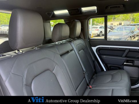 Used 2023 Land Rover Defender 110 V8 AWD/4WD image 27