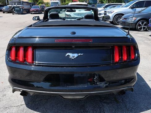 Used 2017 Ford Mustang Premium RWD image 9