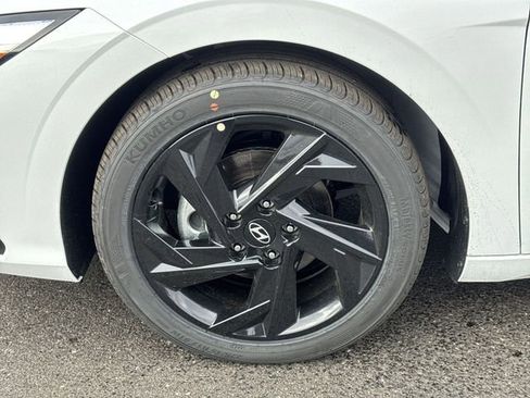New 2026 Hyundai Elantra Sport FWD image 18