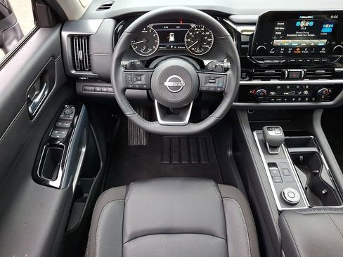 Certified 2025 Nissan Pathfinder SL w/ SL Premium Package AWD/4WD image 12