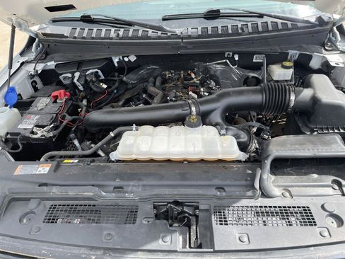 Used 2023 Ford Expedition Limited AWD/4WD image 34