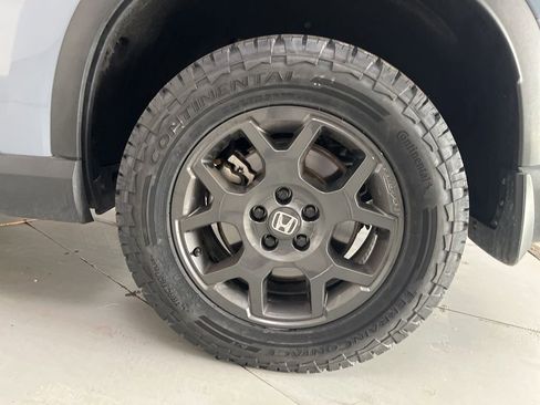 Used 2024 Honda Pilot TrailSport image 16