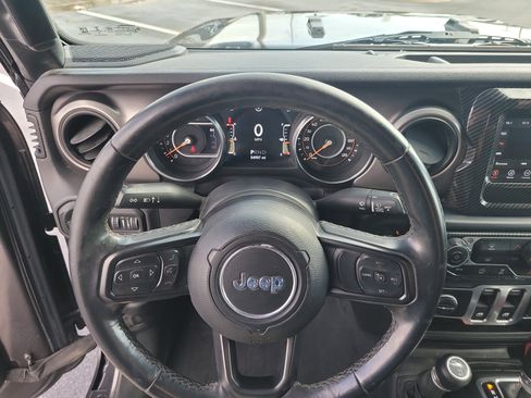 Used 2020 Jeep Wrangler Sport image 23