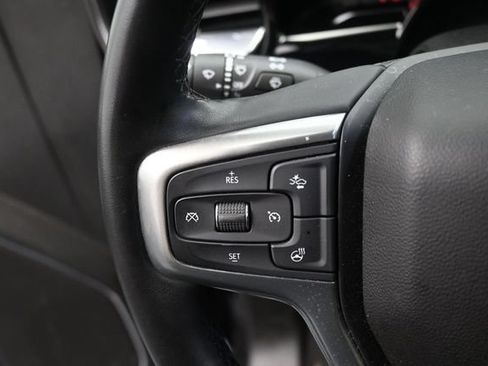 Used 2023 Chevrolet Silverado 1500 LT AWD/4WD image 25