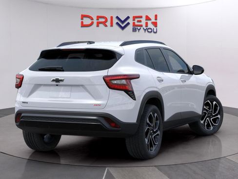 New 2026 Chevrolet Trax RS w/ Driver Confidence Package image 3