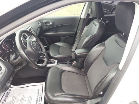 Used 2019 Jeep Compass Latitude w/ Popular Equipment Group image 11