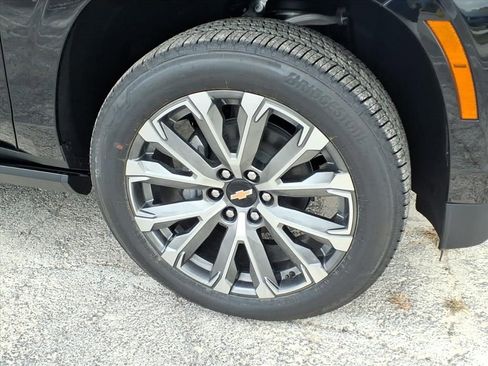New 2026 Chevrolet Suburban High Country AWD/4WD image 11