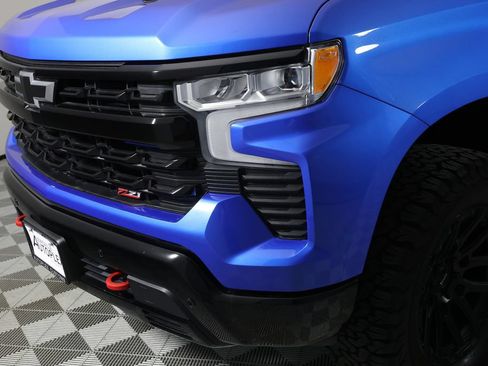 Used 2025 Chevrolet Silverado 1500 LT Trail Boss w/ LT Trail Boss Premium Package AWD/4WD image 42