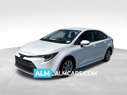 Used 2024 Toyota Corolla LE image 1