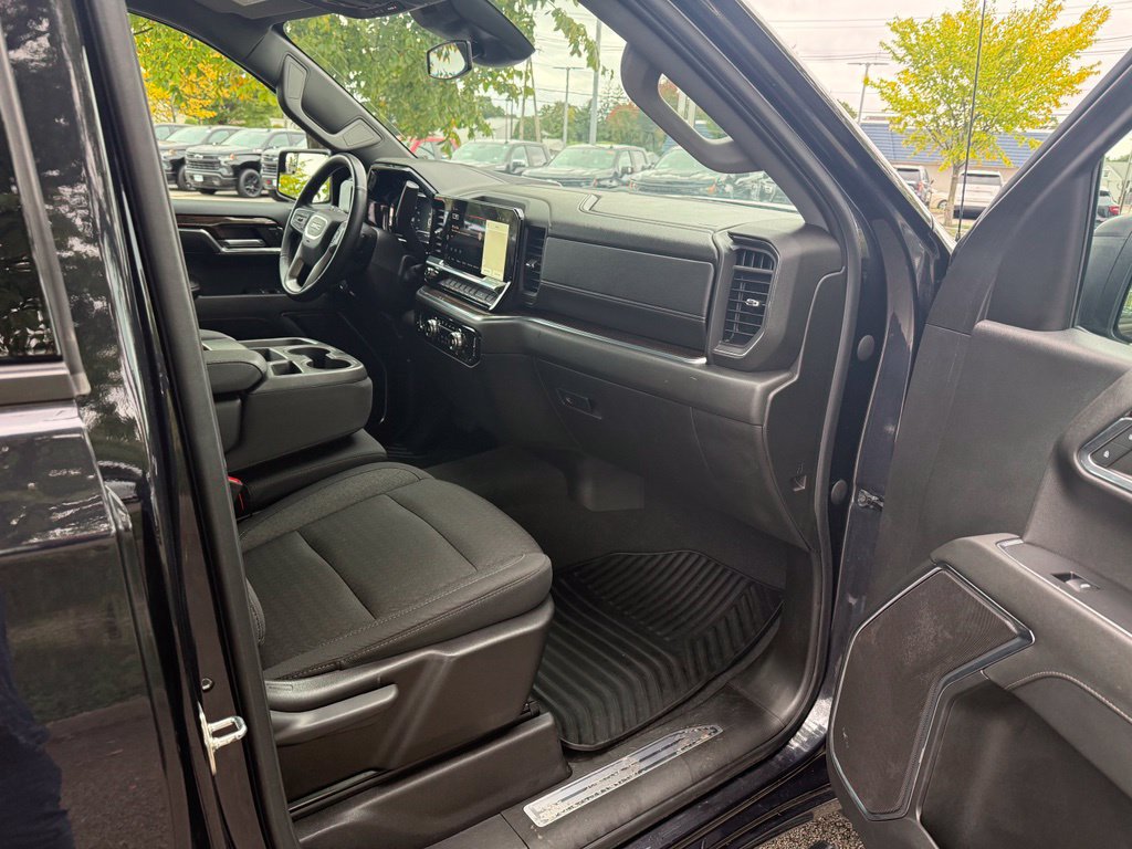 Used 2023 GMC Sierra 1500 Elevation AWD/4WD image 15
