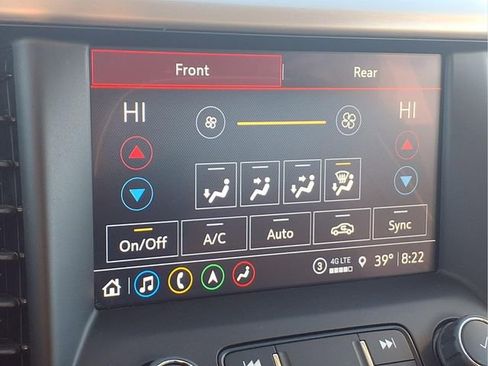 Used 2022 GMC Acadia Denali image 8