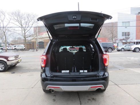 Used 2016 Ford Explorer XLT w/ Equipment Group 202A image 24