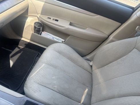 Used 2010 Subaru Outback 2.5i AWD/4WD image 20