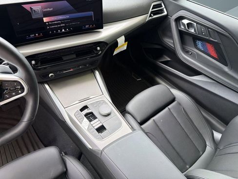 Used 2025 BMW 230i Coupe w/ M Sport Package RWD image 29