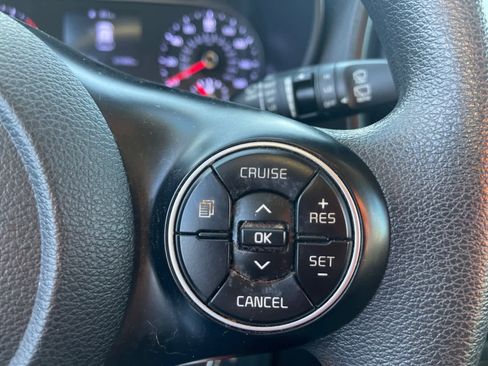 Used 2020 Kia Soul S image 10