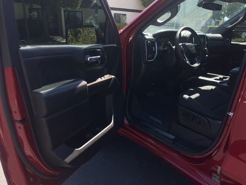Used 2021 Chevrolet Silverado 1500 RST w/ Safety Package AWD/4WD image 17