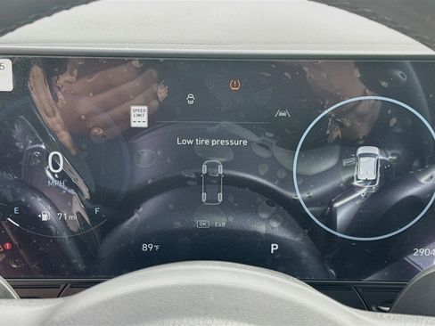 Used 2024 Hyundai Kona SEL w/ Convenience Package FWD image 9