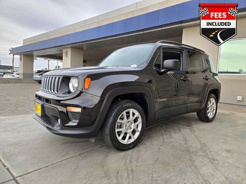 Used 2022 Jeep Renegade Latitude w/ Convenience Group AWD/4WD image 2
