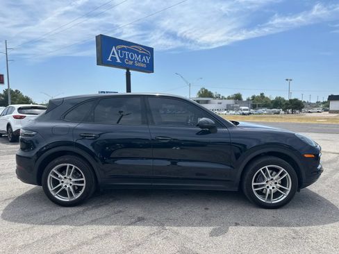 Used 2019 Porsche Cayenne AWD/4WD image 5