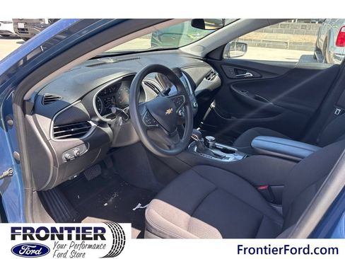 Used 2024 Chevrolet Malibu LT FWD image 9